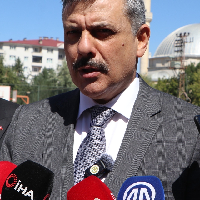 Erzurum'da bir evde göçük; 2 çocuk öldü, anne ağır yaralı (2)