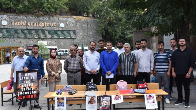 AK Parti Bitlis Gençlik Kolları'ndan Gazze için "Boş Sıralar" etkinliği