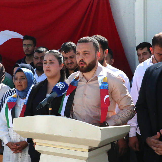 Adana, Mersin, Hatay ve Osmaniye'de Gazzeli çocuklar için "boş sıralar" pro...