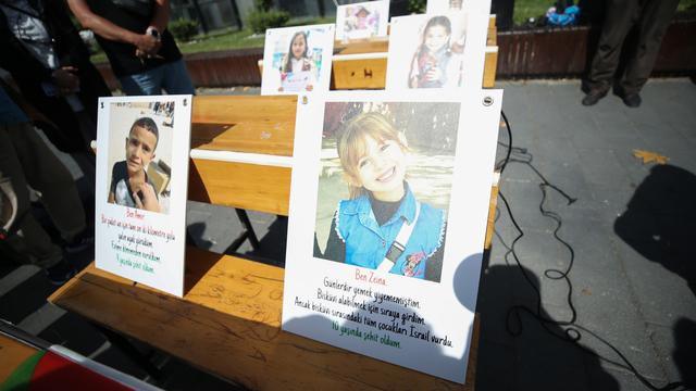 AK Parti Genel Başkan Yardımcısı Uygur Balıkesir'de "Boş Sıralar" etkinliğinde konuştu: