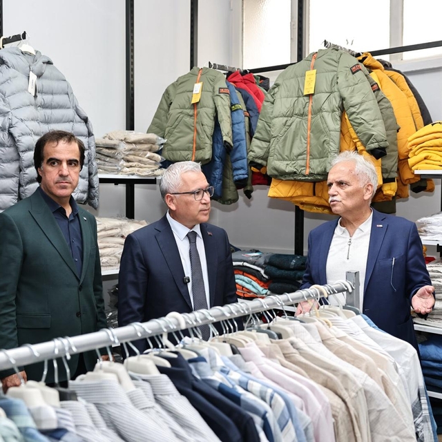 Türk Kızılay Sivas'ta butik mağaza açtı