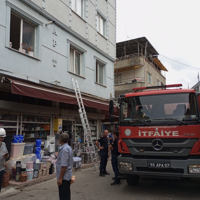 Çarşamba'da bir evde çıkan yangın söndürüldü