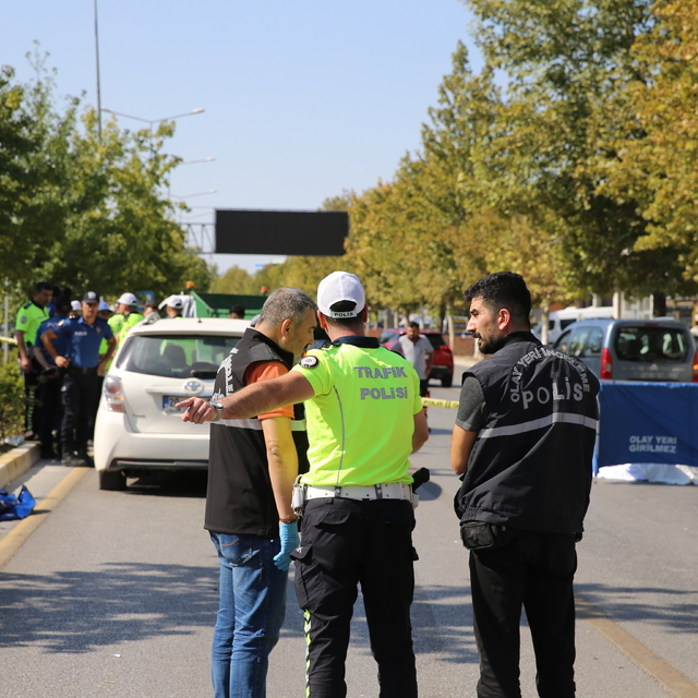 Denizli'de otomobilin çarptığı kadın öldü