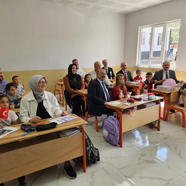 Balıkesir'de Nergiz İlkokulu açıldı