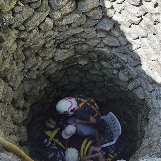 Hatay'da su kuyusuna düşen kişi kurtarıldı