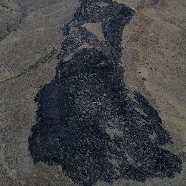 Elazığ'da merada çıkan yangın söndürüldü