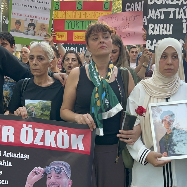 Kocaeli'de Yasemin Minguzzi öncülüğünde çocukları öldürülen ailelerden eyle...