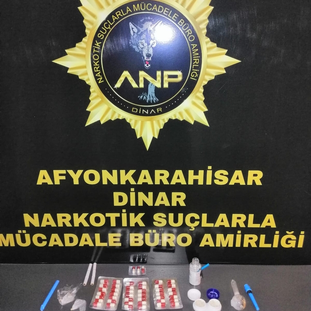 Afyonkarahisar'da uyuşturucuyla yakalanan 5 kişi gözaltına alındı