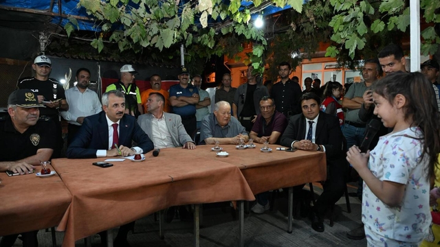 Edirne Valisi Sezer vatandaşlarla bir araya geldi