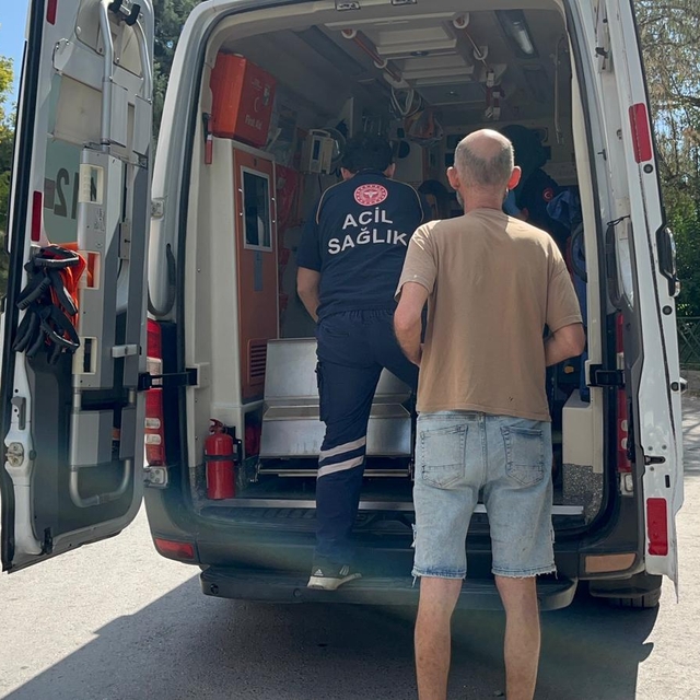 Eskişehir'de ikinci kattan düşen kişi yaralandı