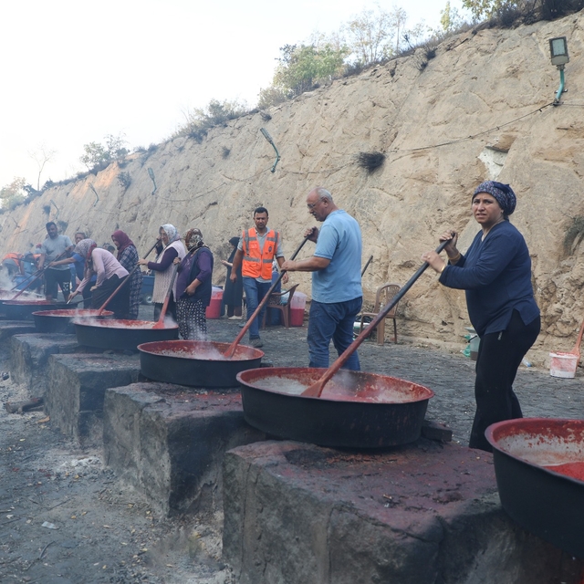 Melikgazi'de salça kaynatma günleri etkinliğinden 4 bin 300 aile faydalandı