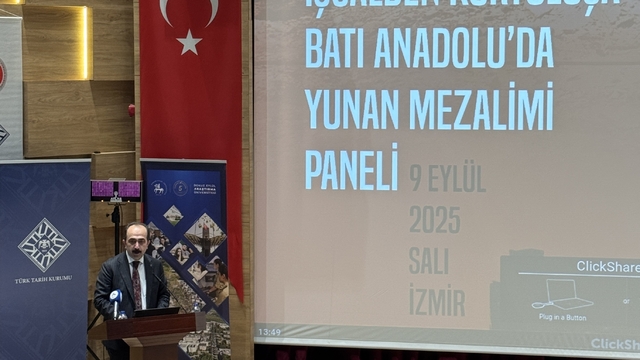Türk Tarih Kurumu Başkanı Özgen, İzmir'deki panelde "Yunan mezalimini" anlattı: