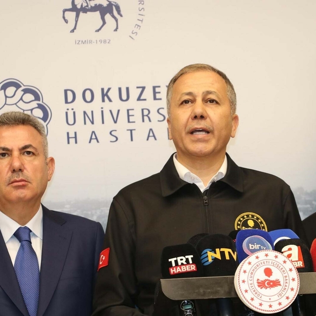 İzmir'de şehit 2 polis memuru toprağa verildi (3)