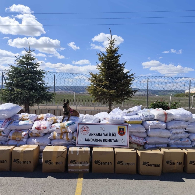 Ankara'da 6 ton 100 kilogram kaçak tütün ele geçirildi