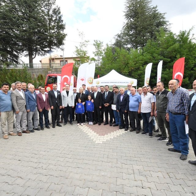 Kastamonu'da orman köylerine su tankeri dağıtıldı