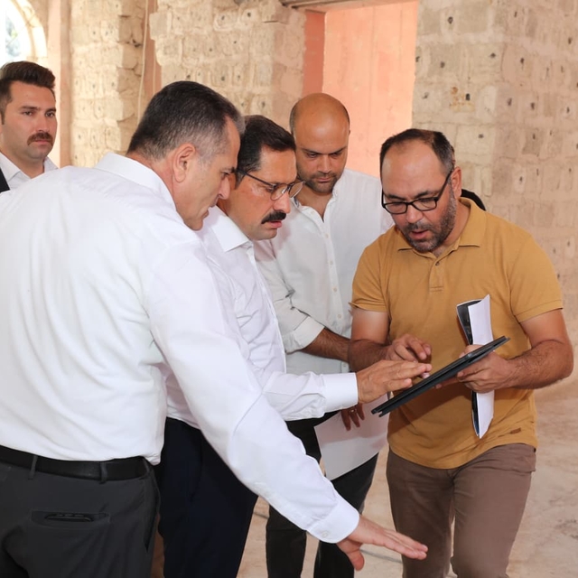 Hatay Valisi Masatlı, restorasyonu süren tarihi yapıları inceledi