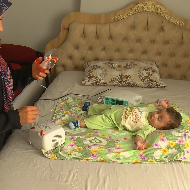 Hem kanserle hem de oğlunun yakalandığı SMA hastalığı ile mücadele ediyor