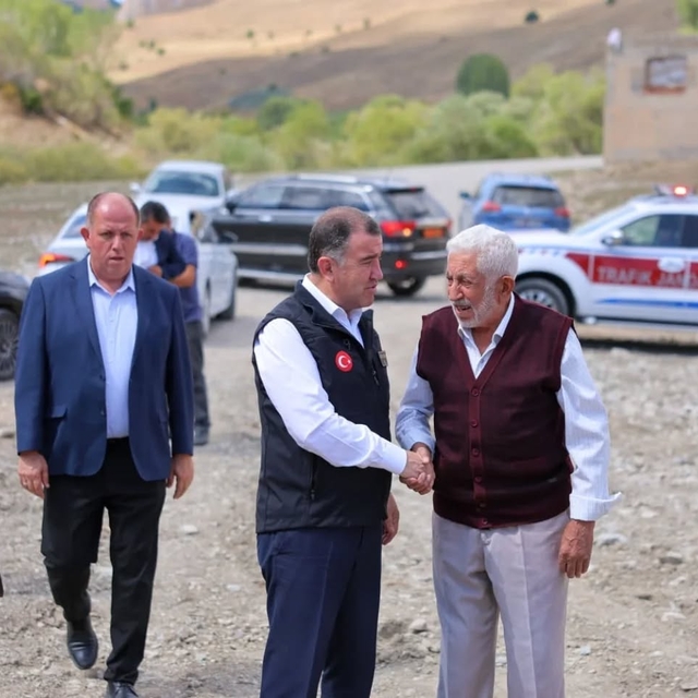 Bayburt Valisi Eldivan köylerde sürdürülen çalışmaları inceledi