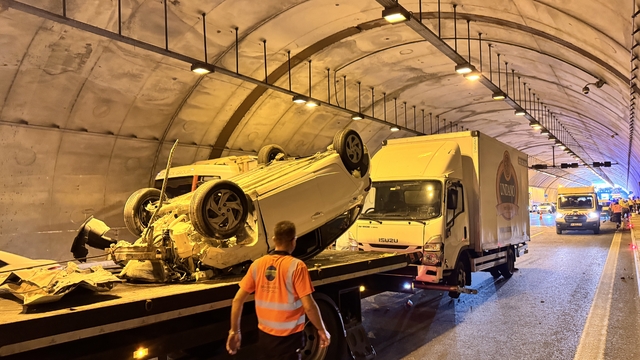 Kuzey Marmara Otoyolu'ndaki kaza ulaşımı aksattı