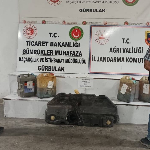 Ağrı'da tırın yakıt deposunda 56 litre sentetik uyuşturucu ele geçirildi
