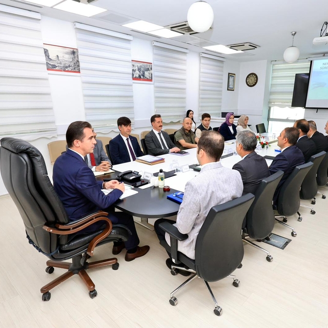 Bitlis'te "Nemrut Kalderası Tabiat Anıtı Süreç Değerlendirme Toplantısı" ya...