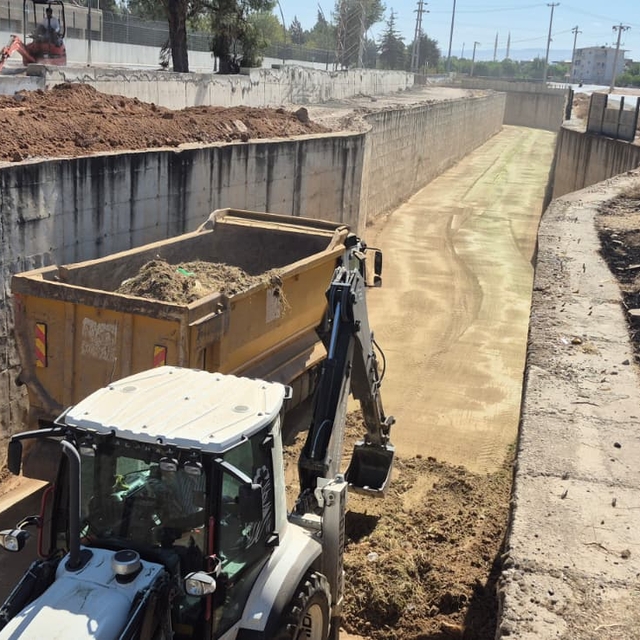 Batman'da İluh Deresi'nde temizlik çalışması yapıldı