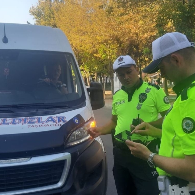 Kırklareli'nde okul çevreleri ile servis araçları denetlendi