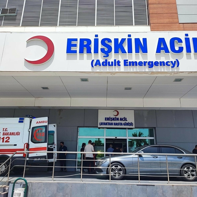 19 hastane personeli, gıda zehirlenmesi şüphesiyle acil servise başvurdu