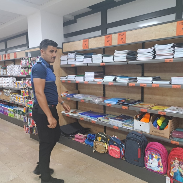 Düzce'de zabıta ekipleri kırtasiye denetimi yaptı