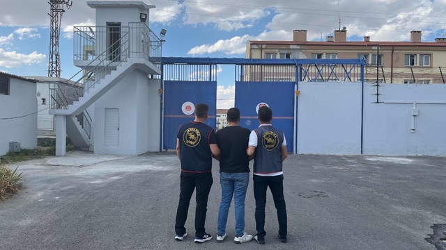 İki kardeşi öldüren baba ve oğlu tutuklandı