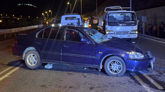 Kayseri'de pikapla çarpışan otomobilin sürücüsü öldü, 3 kişi yaralandı