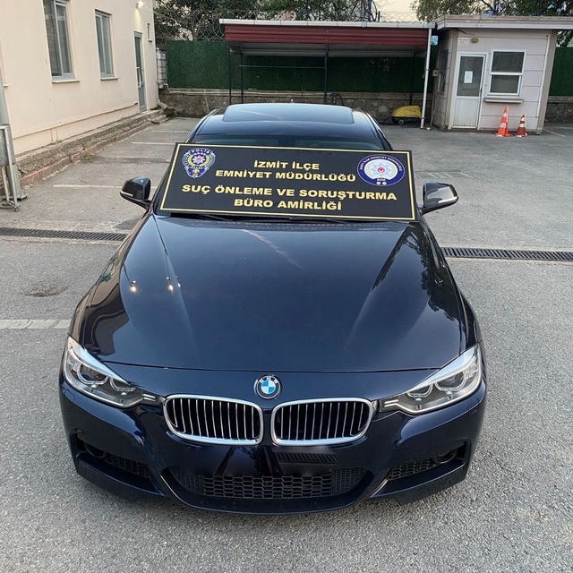 Tramvay yolunda drift yapan sürücüye 55 bin 659 TL ceza