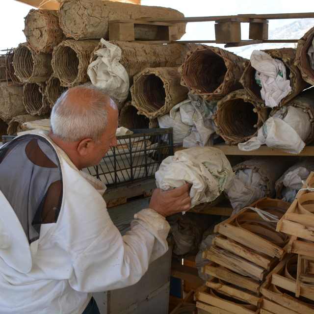 Hakkari'de arıcıların bal mesaisi sürüyor