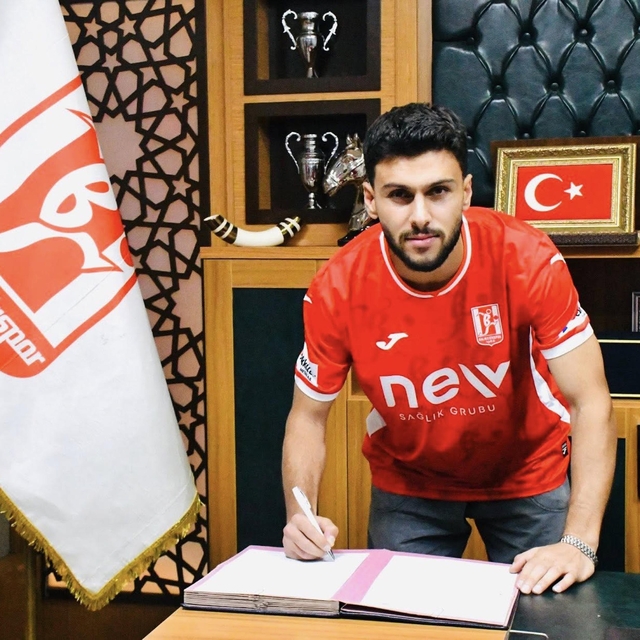 Balıkesirspor'dan defansa takviye