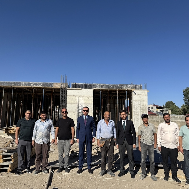 Çaldıran Kaymakamı Bakan, Kuran kursu inşaatında inceleme yaptı