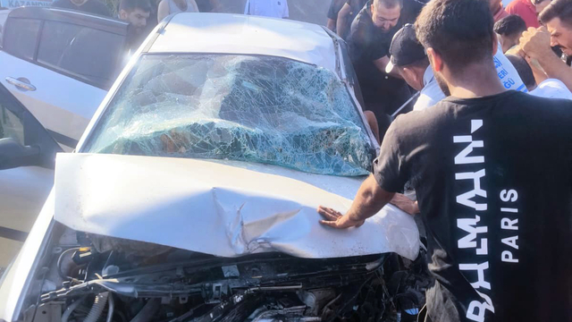 Adana'da traktöre çarpan otomobildeki bir kişi öldü, 3 kişi yaralandı