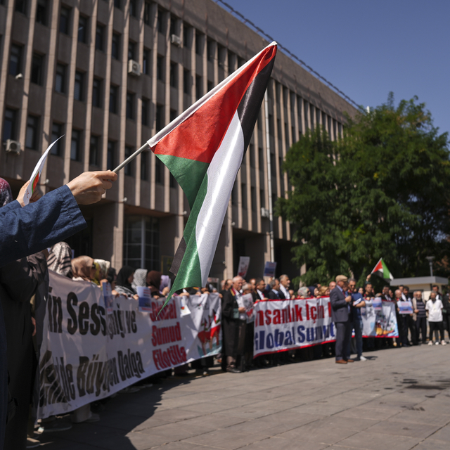 İsrail'in Küresel Sumud Filosu'na yönelik saldırılarına suç duyurusu