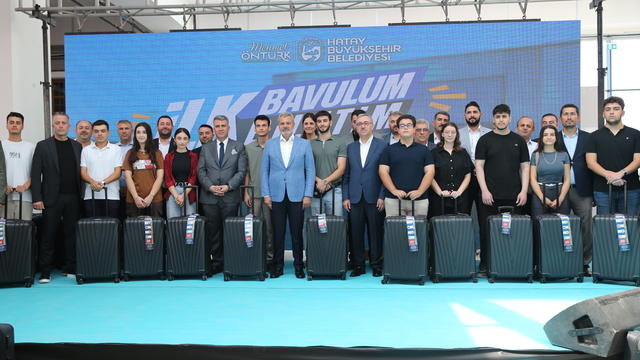 Hatay Büyükşehir Belediyesinden üniversiteyi kazanan öğrencilere destek
