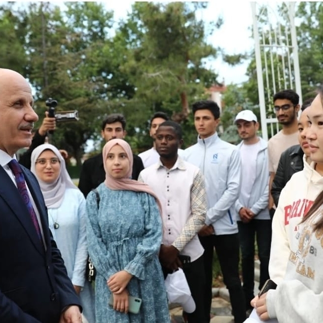 ÇOMÜ'de uluslararası öğrencilerin iş dünyasına uyumu için program başlatıld...