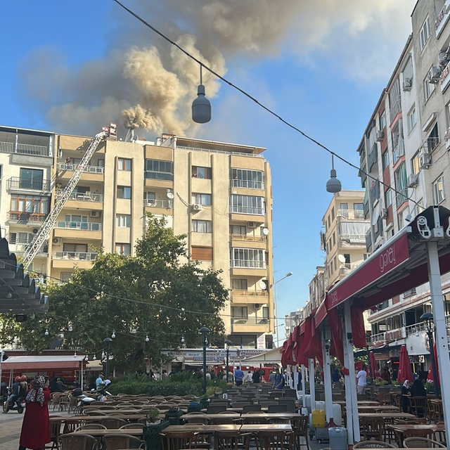Manisa'da lokantanın bacasında çıkan yangın söndürüldü