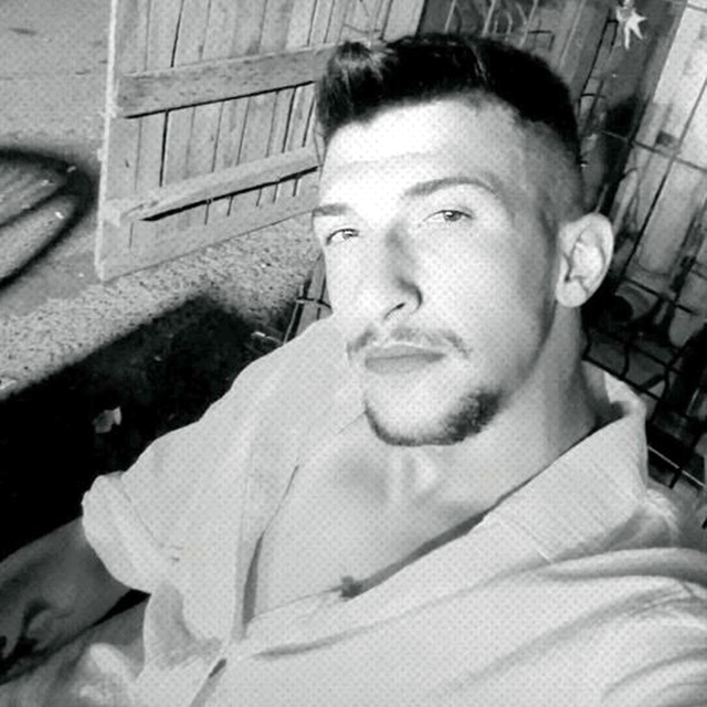 Otomobilinde ölü bulundu