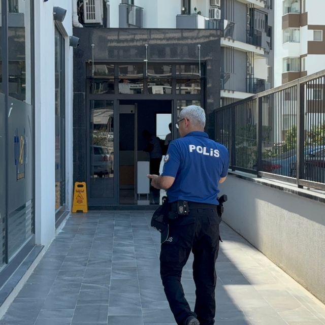 Yüreğir Belediye Başkanı Demirçalı'nın iş yerini kurşunlayan zanlı tutuklan...