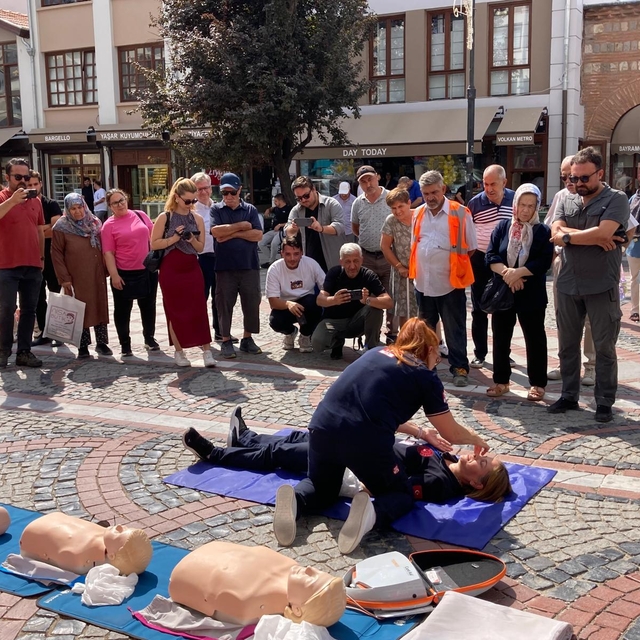 Edirne'de Dünya İlk Yardım Günü nedeniyle etkinlik düzenlendi
