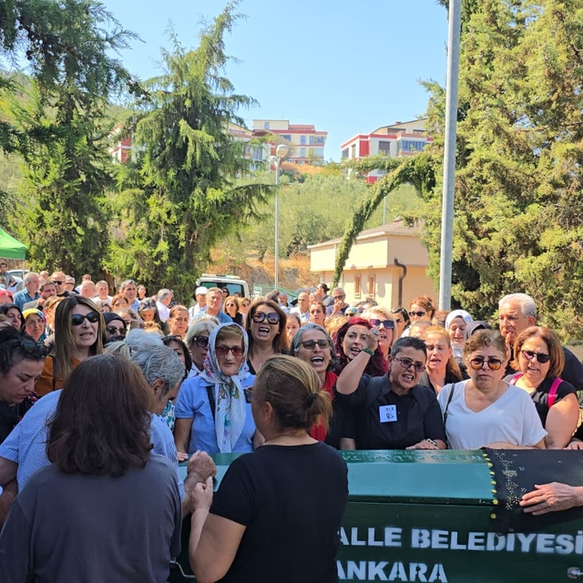 Ankara'da kayınpederi tarafından bıçaklanarak öldürülen kadının cenazesi Bu...