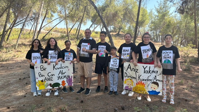 Adana'da özel gereksinimli çocuklardan yangın farkındalığı etkinliği