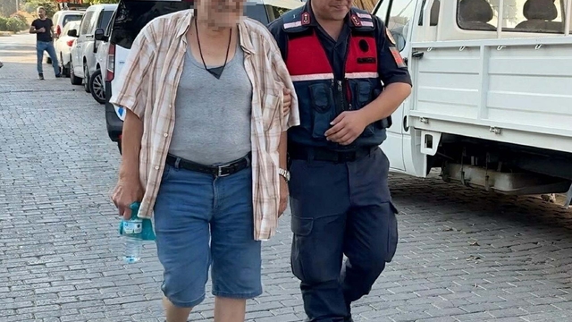Aydın'da evinde 2 bin 100 adet sentetik ecza ele geçirilen şüpheli; 'Raporum var ben içiyorum' dedi