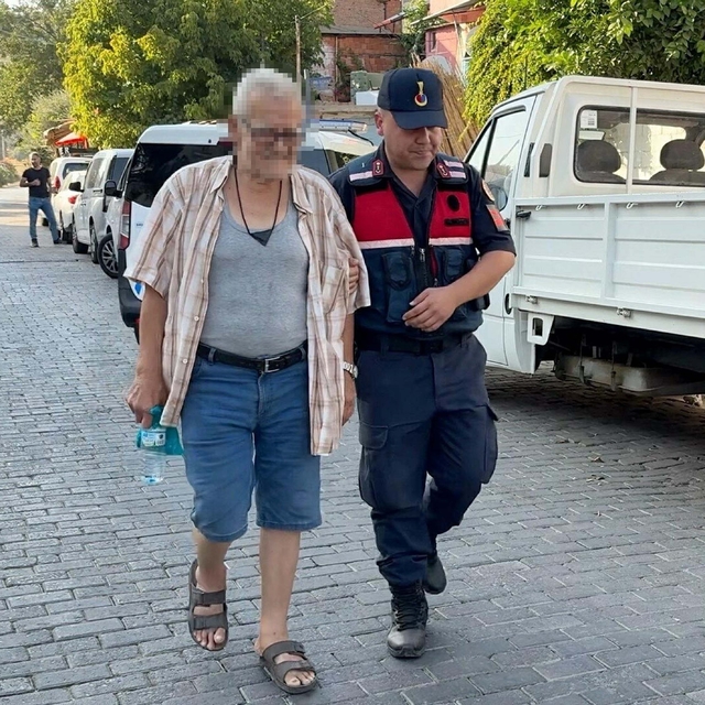 Aydın'da evinde 2 bin 100 adet sentetik ecza ele geçirilen şüpheli; 'Raporu...