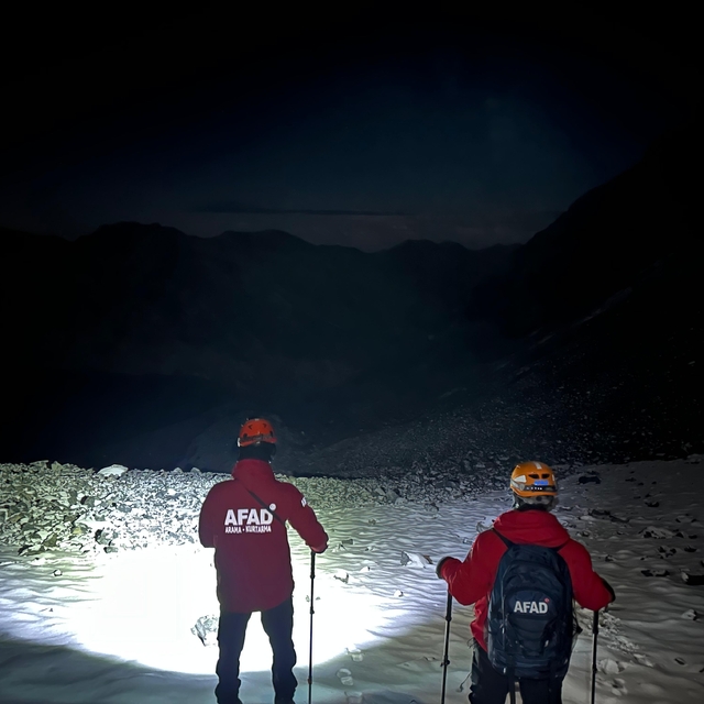 Rize'de yaylada yollarını kaybeden iki turiste ulaşıldı