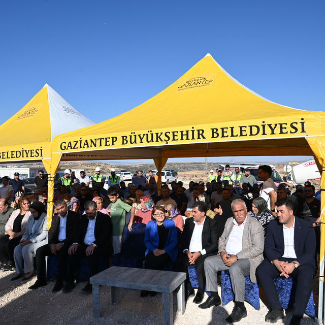 Gaziantep'te 360 konutun temel atma töreni gerçekleştirildi