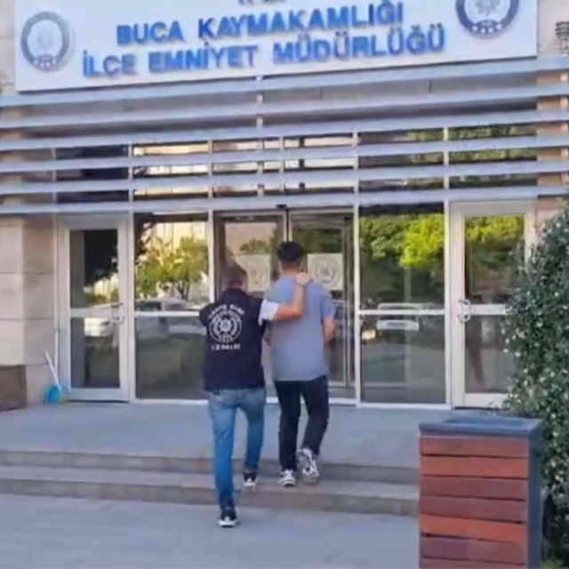 İzmir'de aranan 115 şüpheli yakalandı